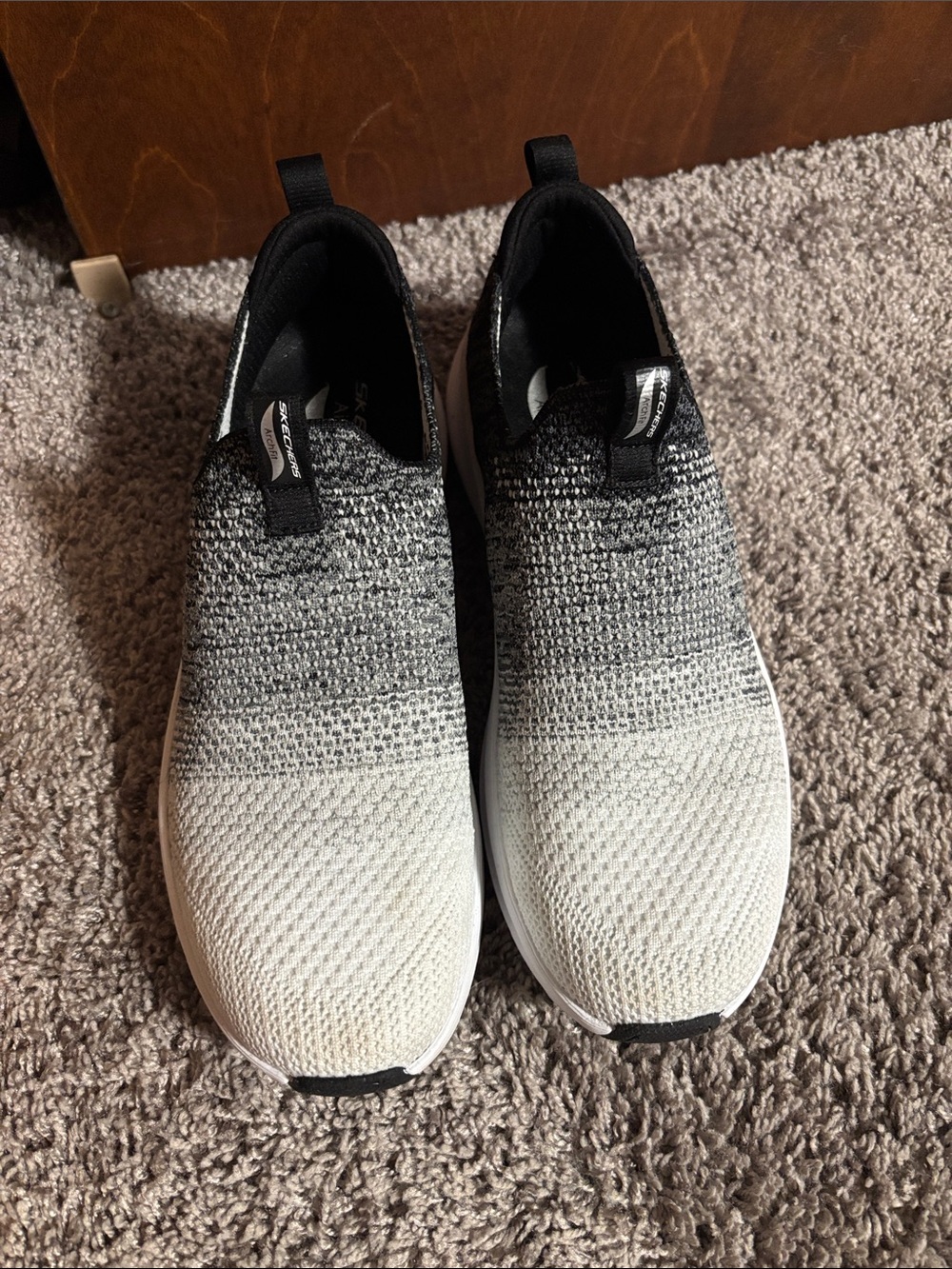 Women’s  Slip-On Arch fit/air-cooled Skechers- Black and White